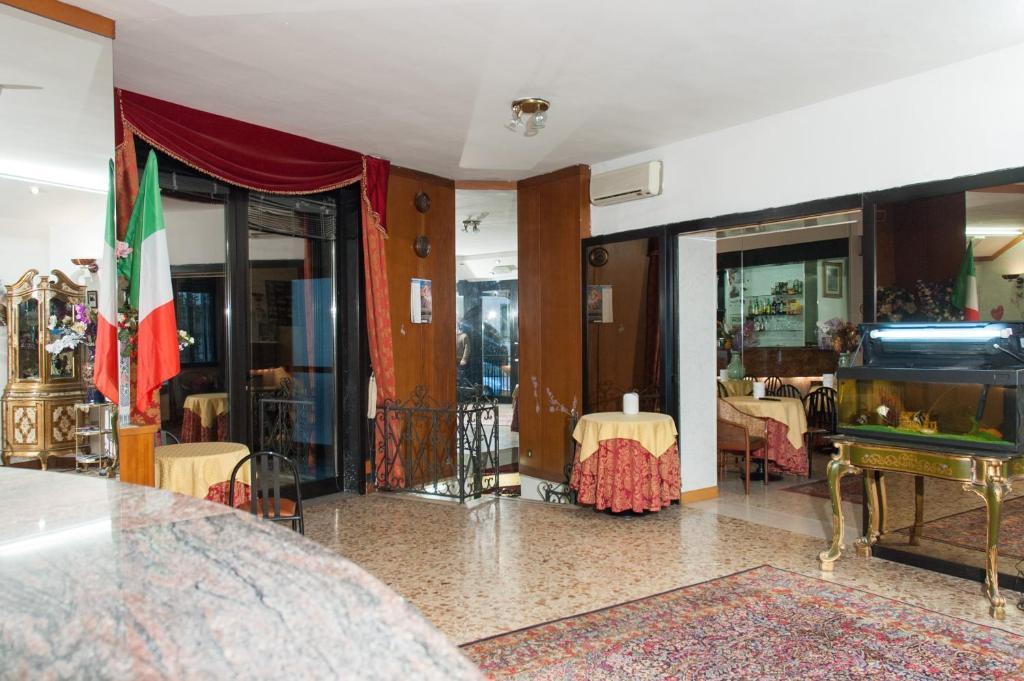 Vip Hotel Piacenza Ngoại thất bức ảnh