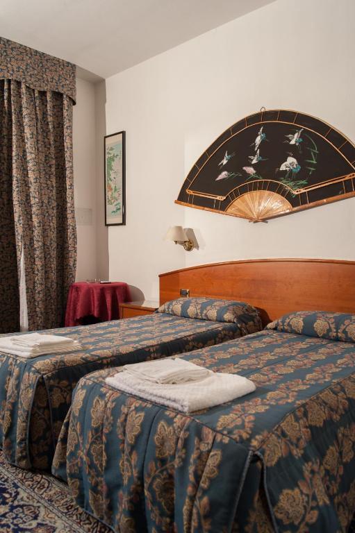 Vip Hotel Piacenza Phòng bức ảnh