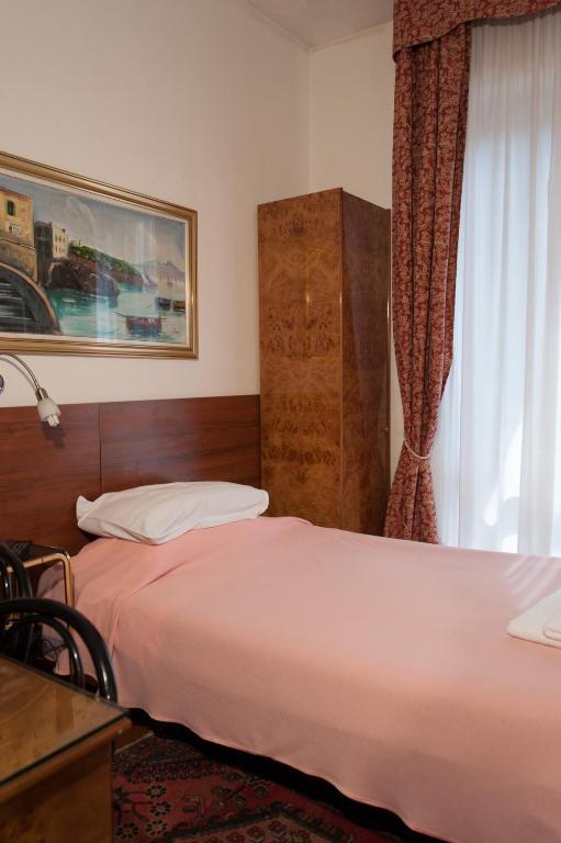 Vip Hotel Piacenza Phòng bức ảnh