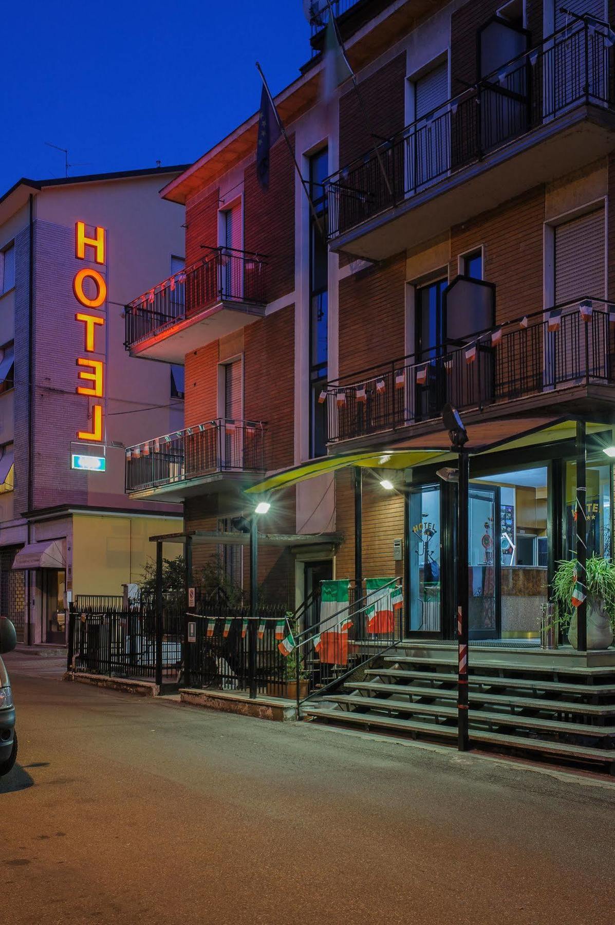 Vip Hotel Piacenza Ngoại thất bức ảnh